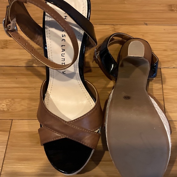 Women’s heels - Picture 2 of 2